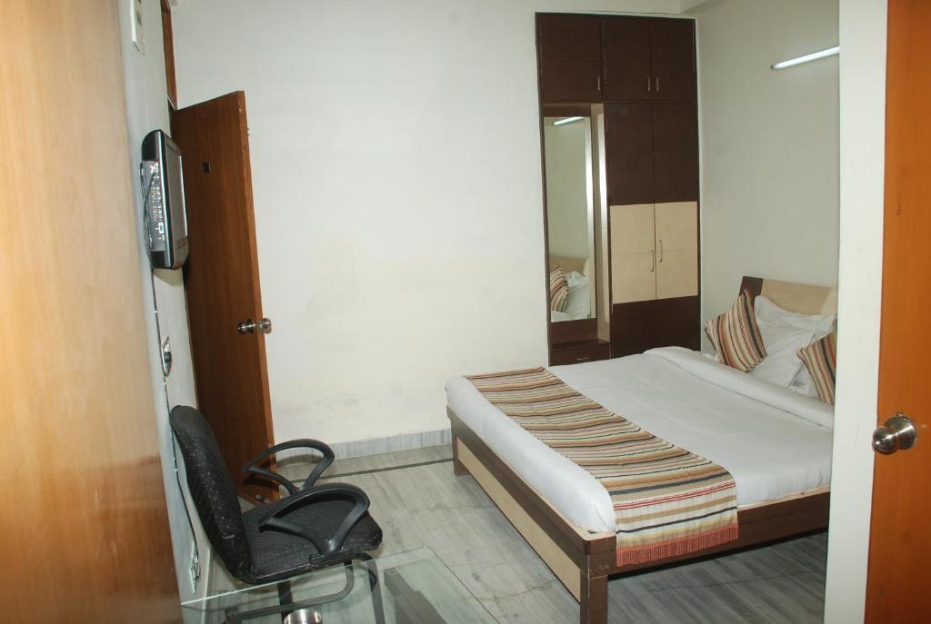 Hotel Corporate Blue New Delhi Room photo